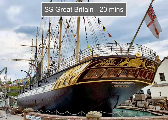 Апартаменти Luxury Container Бристоль