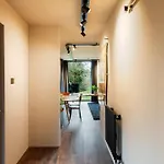דירה Luxury Container