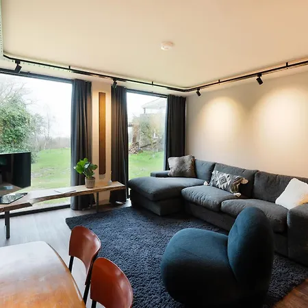 Luxury Container Apartment *