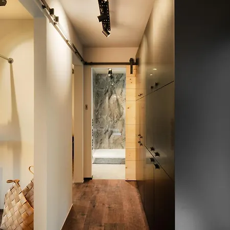 Luxury Container * Bristol