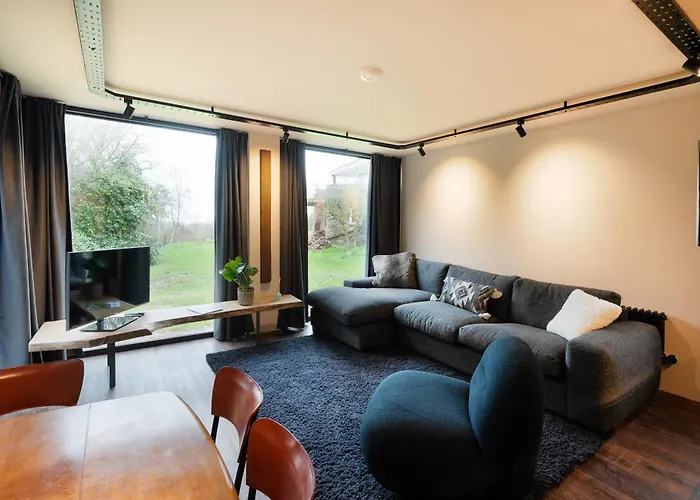 Luxury Container Apartment *